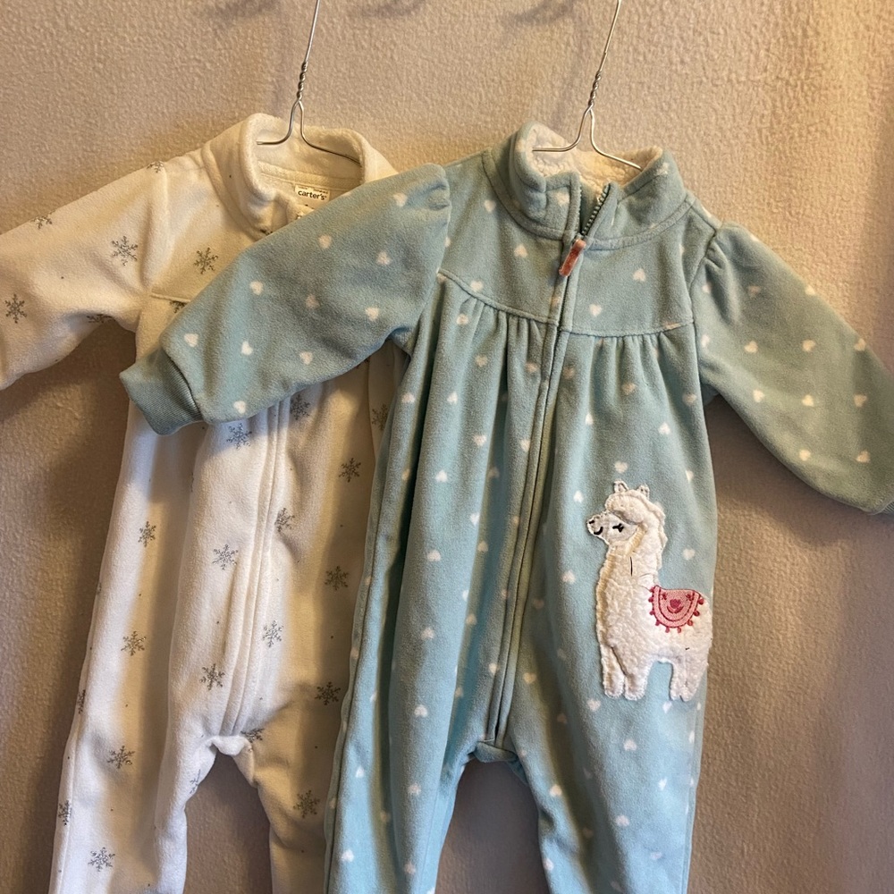 Carter’s Fleece 3-6; 6 month snowflake & lamb Sleeper 2 Set